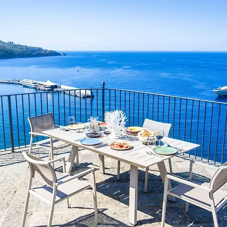 Cliffside Manor * Sorrento
