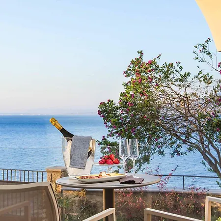 Cliffside Manor * Sorrento